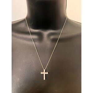 Sterling silver zirconia cross pedant necklace